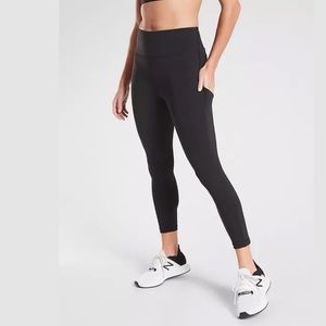 Athleta Ultimate Stash Pocket 7/8 Tight